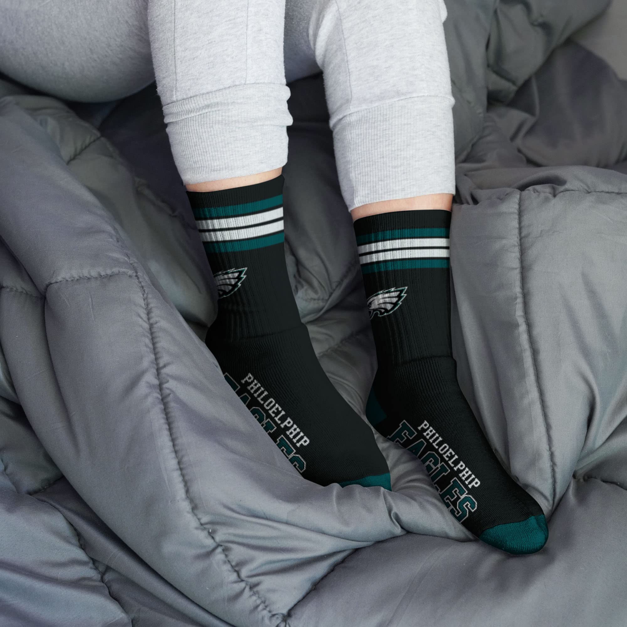 For Bare Feet NFL Youth 4 Stripe Deuce Crew Sock, Philadelphia Eagles, One Size - Sports Gifts, Sports Memorabilia, Sports Collectibles, Fan Shop