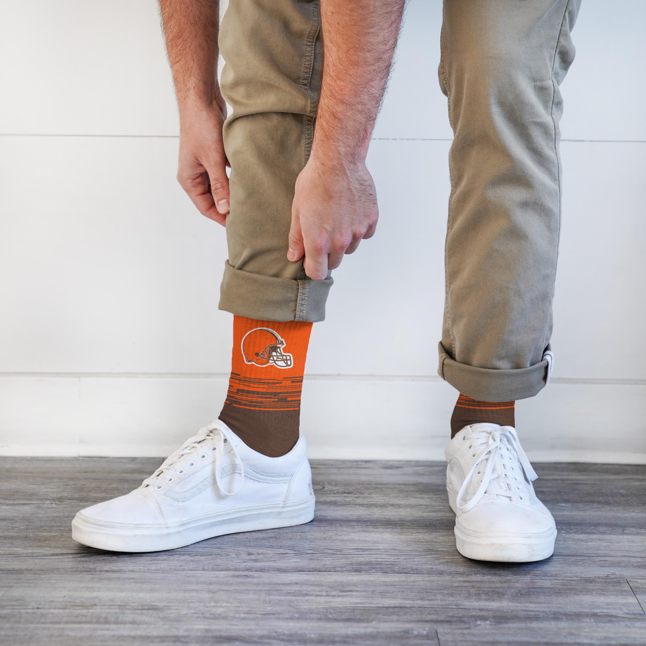 For Bare Feet NFL CLEVELAND BROWNS Elevate Premium Dress Crew Sock Team Color Large - Sports Gifts, Sports Memorabilia, Sports Collectibles, Fan Shop