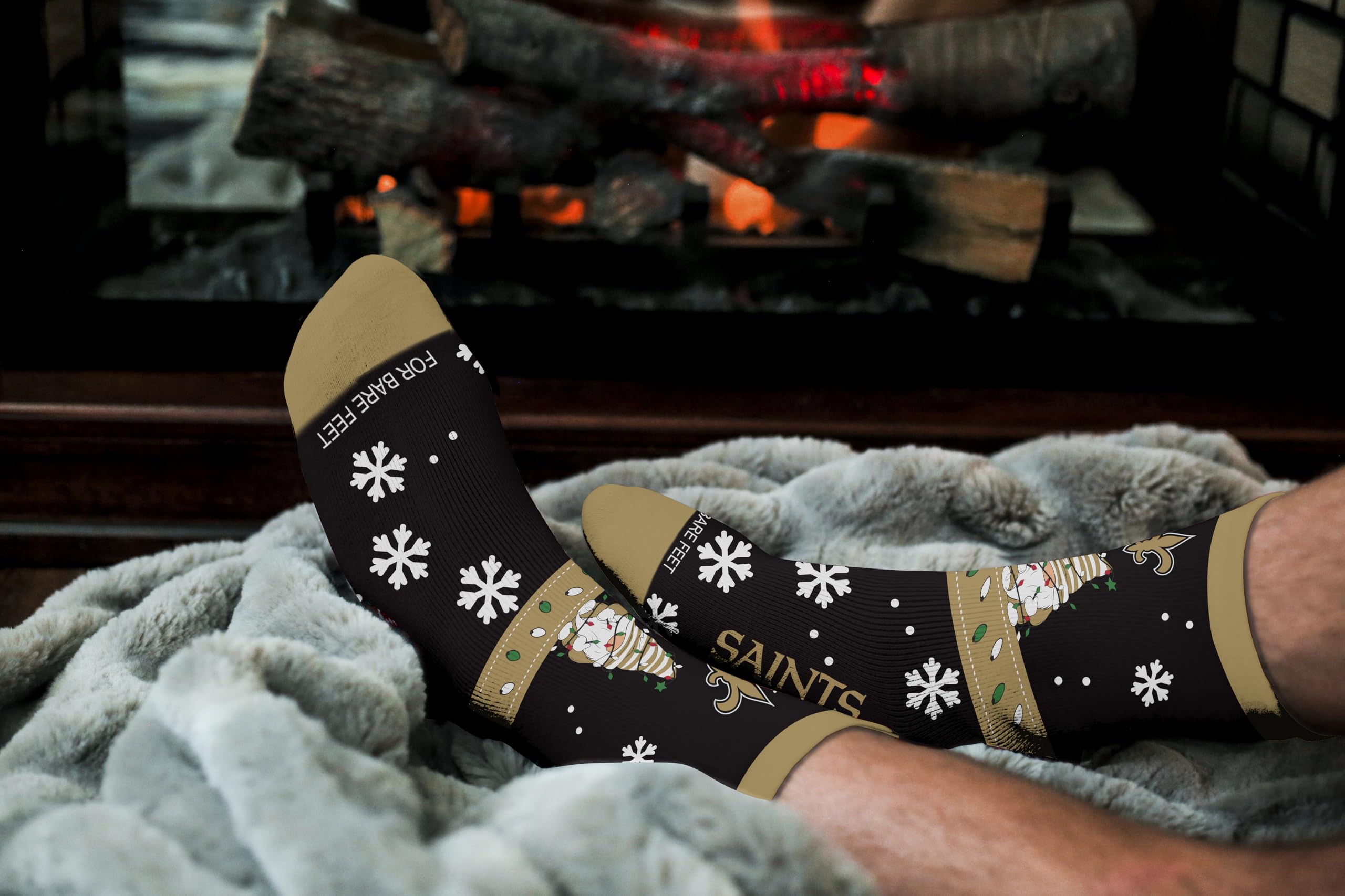For Bare Feet NFL NEW ORLEANS SAINTS Holiday Sweater Gnome Team Colors Large - Sports Gifts, Sports Memorabilia, Sports Collectibles, Fan Shop