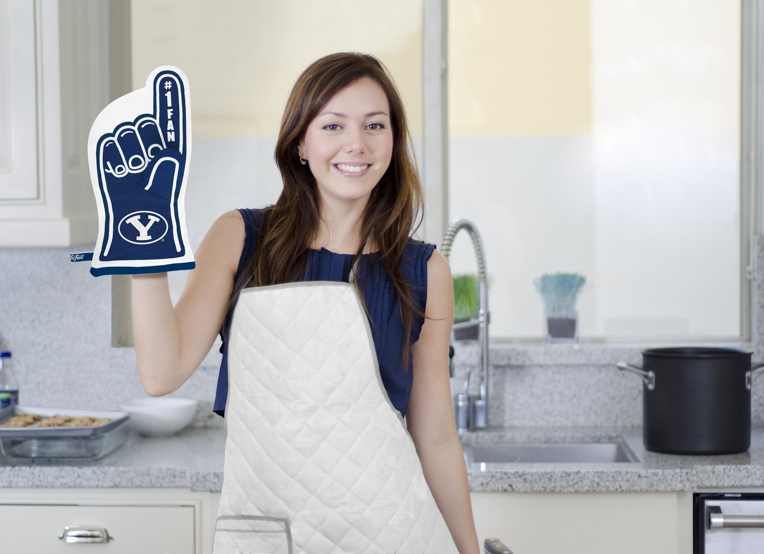 YouTheFan NCAA BYU Cougars #1 Oven Mitt - Sports Collectibles, Sports Memorabilia, Sports Fan Shop, Sports Gifts