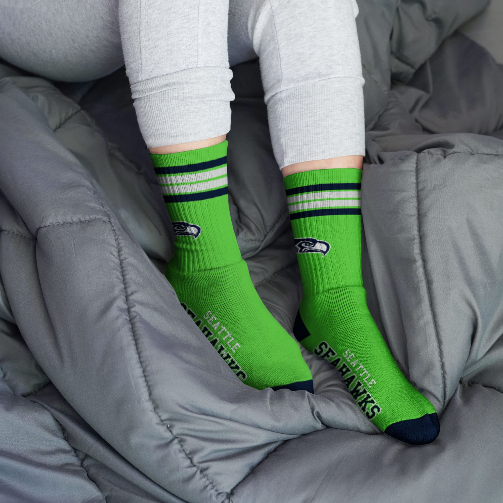 For Bare Feet NFL Youth 4 Stripe Deuce Crew Sock, Seattle Seahawks, One Size - Sports Gifts, Sports Memorabilia, Sports Collectibles, Fan Shop