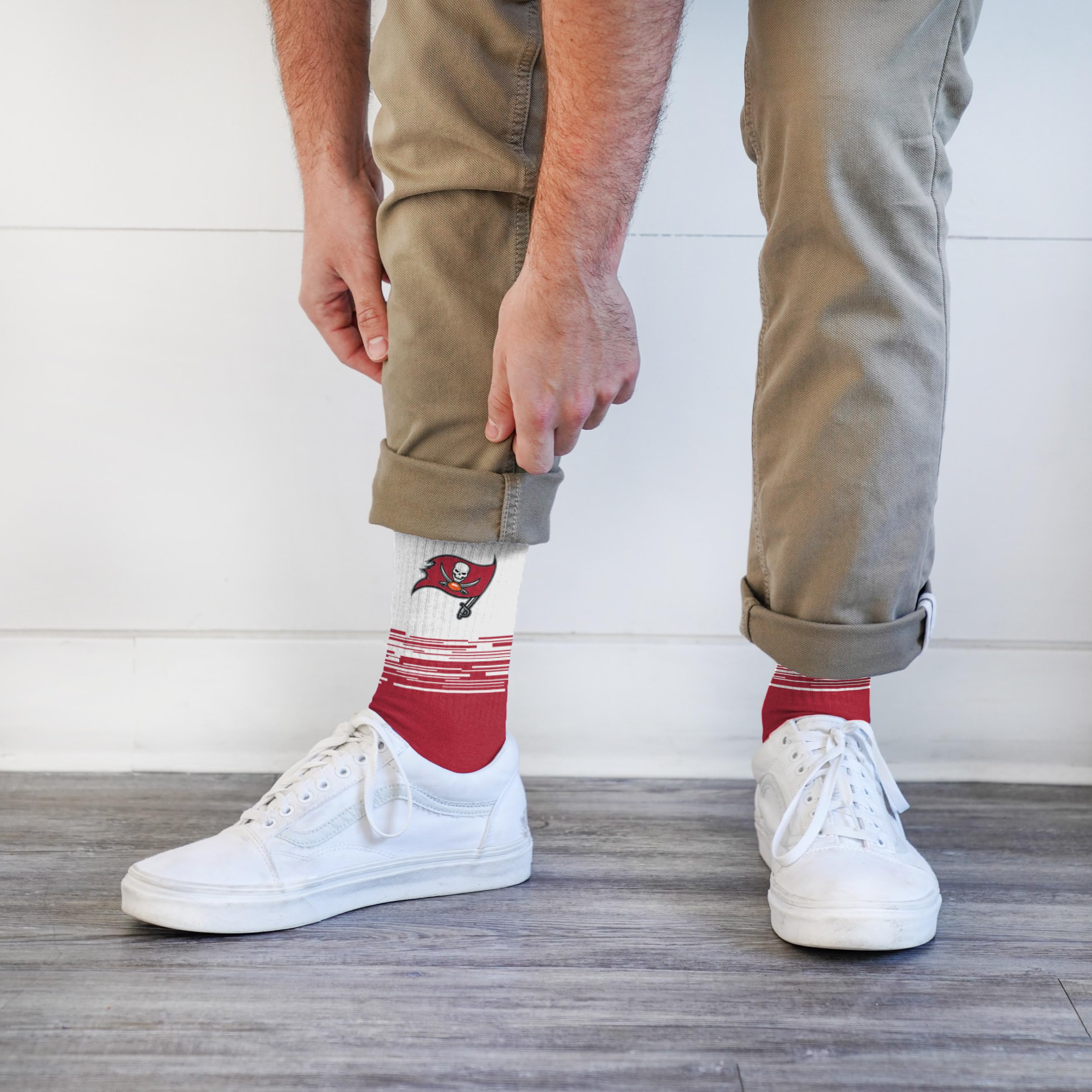 For Bare Feet NFL TAMPA BAY BUCCANEERS Elevate Premium Dress Crew Sock Team Color Large - Sports Gifts, Sports Memorabilia, Sports Collectibles, Fan Shop