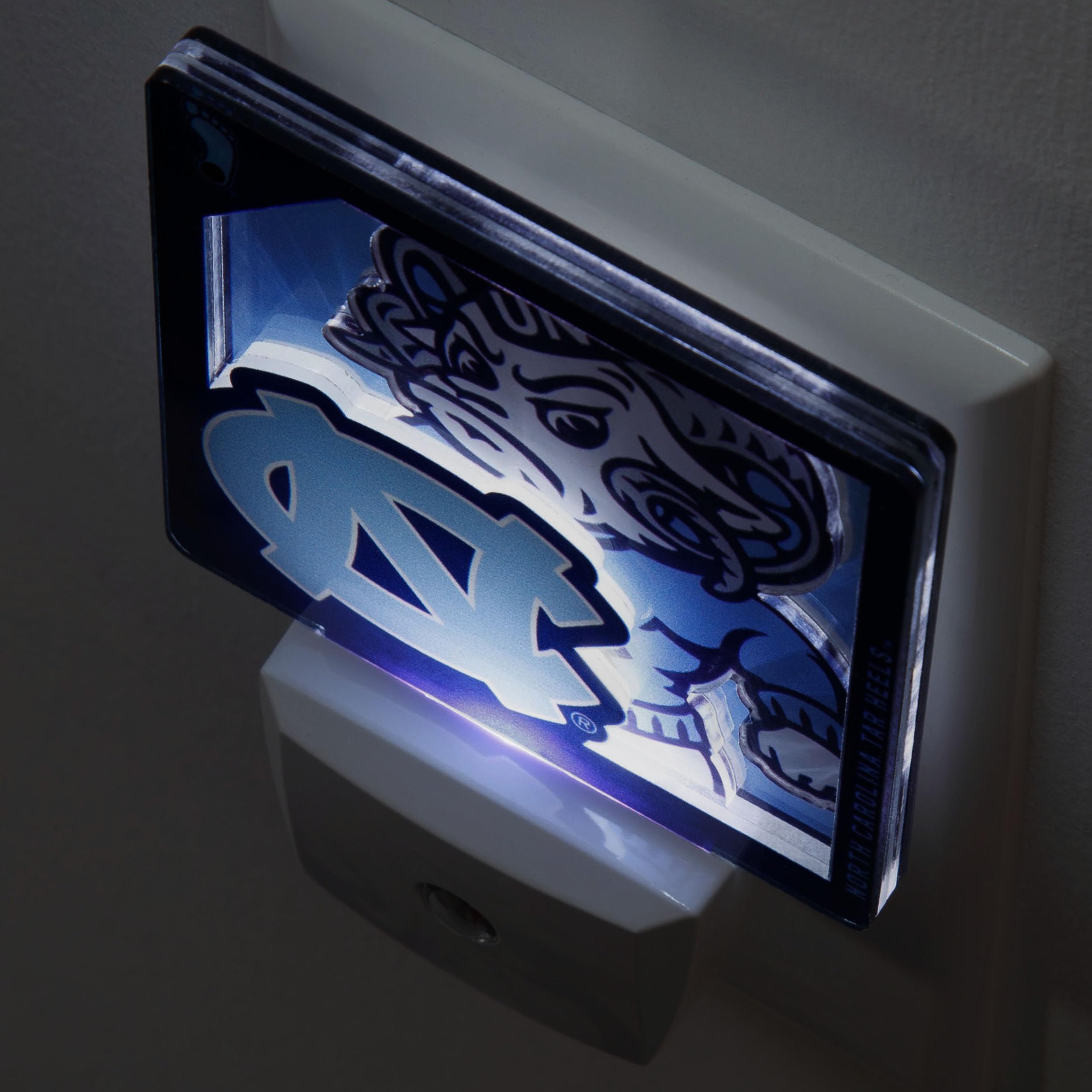 YouTheFan NCAA North Carolina Tar Heels Logo Series Nite Light - Sports Collectibles, Sports Memorabilia, Sports Fan Shop, Sports Gifts