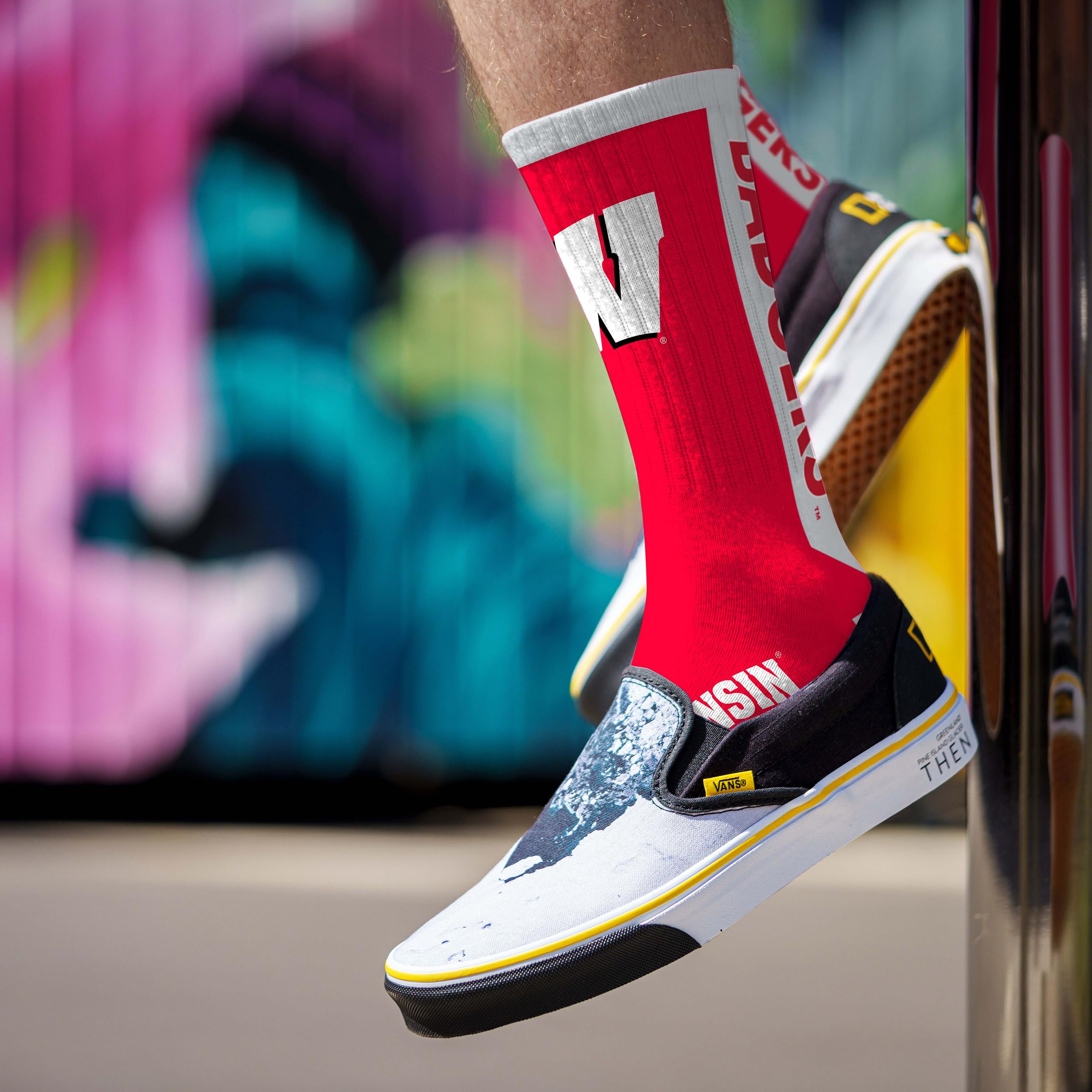 For Bare Feet NCAA WISCONSIN BADGERS MVP Crew Sock Team Color Large - Sports Gifts, Sports Memorabilia, Sports Collectibles, Fan Shop
