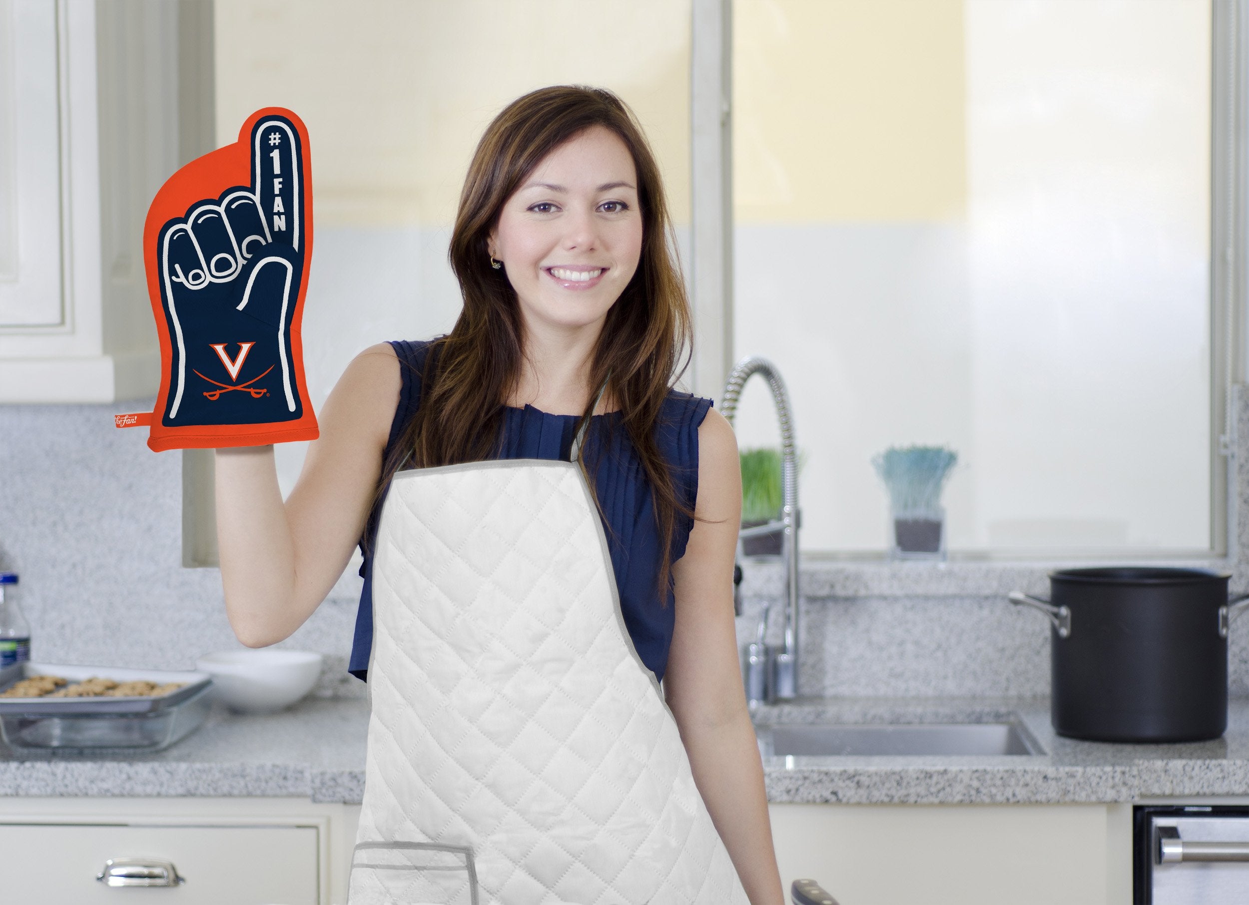 YouTheFan NCAA Virginia Cavaliers #1 Oven Mitt - Sports Collectibles, Sports Memorabilia, Sports Fan Shop, Sports Gifts