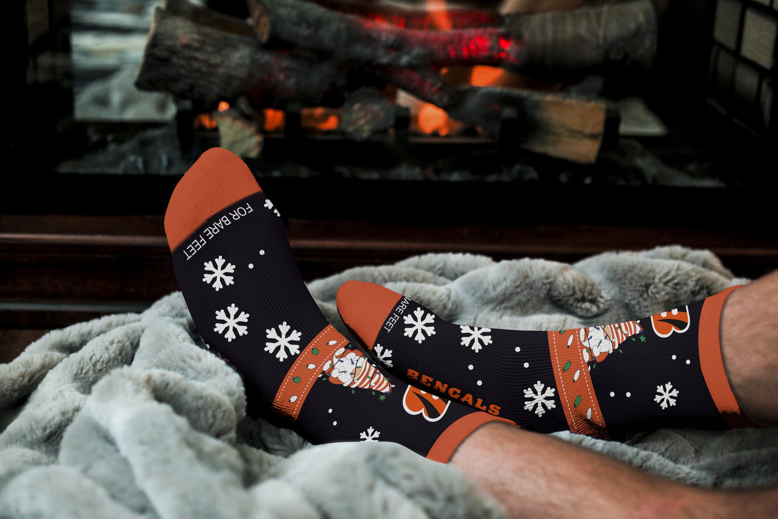 For Bare Feet NFL CINCINNATI BENGALS Holiday Sweater Gnome Team Colors Large - Sports Gifts, Sports Memorabilia, Sports Collectibles, Fan Shop