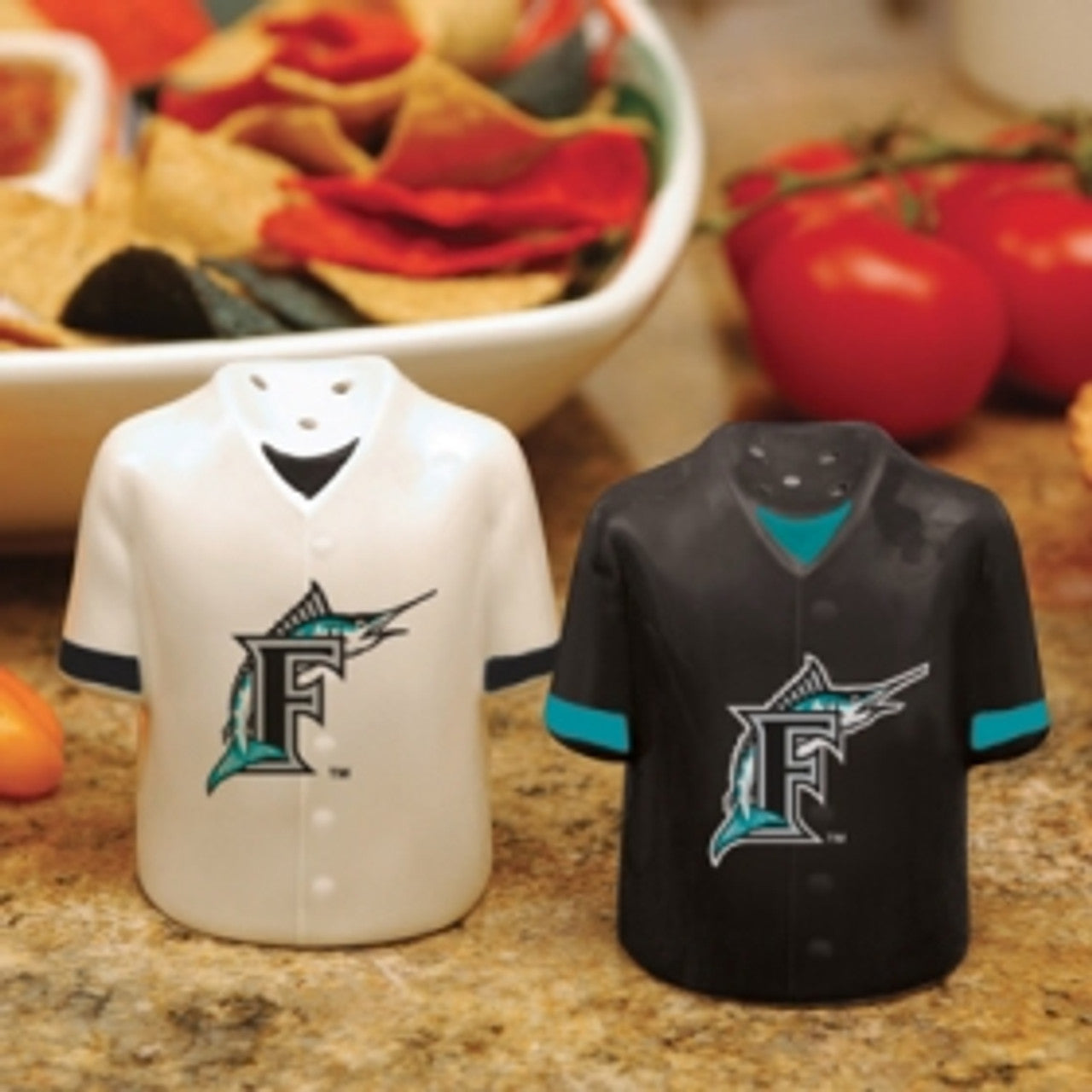 Florida Marlins Salt and Peper Shakers Gameday Jersey CO - Sports Collectibles, Sports Memorabilia, Sports Fan Shop, Sports Gifts