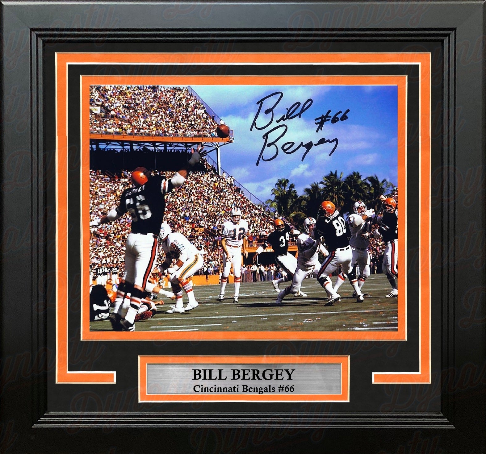 Bill Bergey in Action Cincinnati Bengals Autographed 8" x 10" Framed Football Photo - Sports Gifts, Sports Memorabilia, Sports Collectibles, Fan Shop