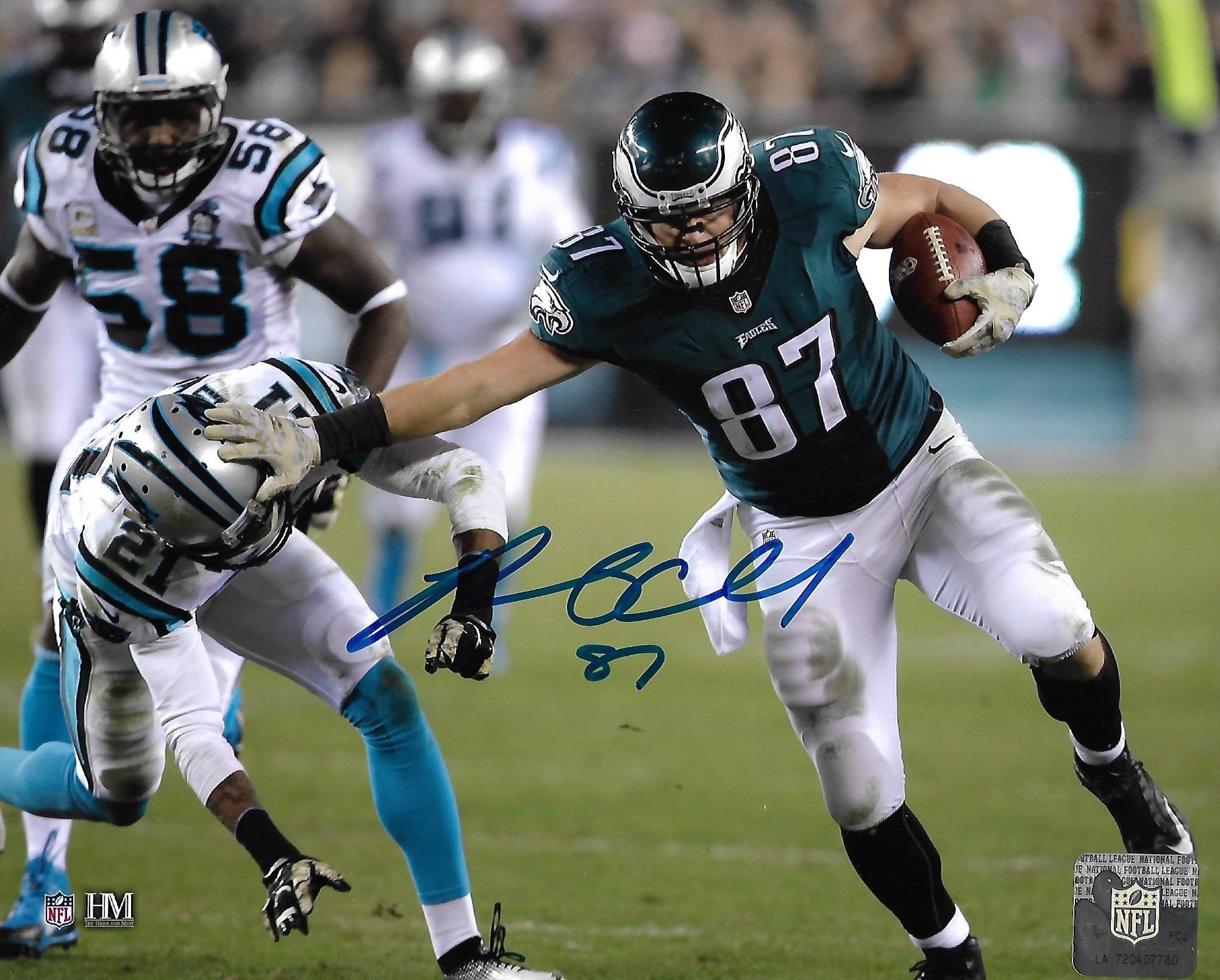 Brent Celek Stiff-Arm Action Philadelphia Eagles Autographed 11" x 14" Football Photo - Sports Collectibles, Sports Memorabilia, Sports Fan Shop, Sports Gifts