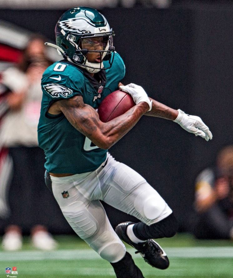 DeVonta Smith in Action Philadelphia Eagles 8" x 10" Football Photo - Sports Collectibles, Sports Memorabilia, Sports Fan Shop, Sports Gifts