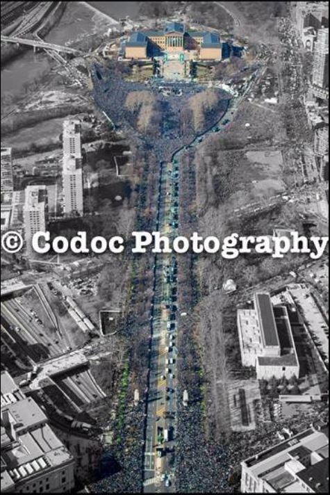 Philadelphia Eagles Super Bowl LII Champions Parade NFL Football Photo - Sports Collectibles, Sports Memorabilia, Sports Fan Shop, Sports Gifts