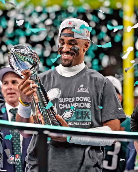 Jalen Hurts Super Bowl LIX Lombardi Trophy Philadelphia Eagles 8" x 10" Football Photo - Sports Collectibles, Sports Memorabilia, Sports Fan Shop, Sports Gifts