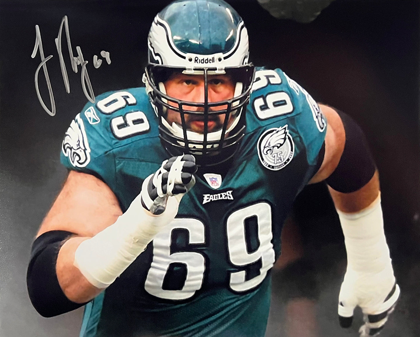 Jon Runyan in the Tunnel Autographed Philadelphia Eagles 8" x 10" Football Photo - Sports Collectibles, Sports Memorabilia, Sports Fan Shop, Sports Gifts