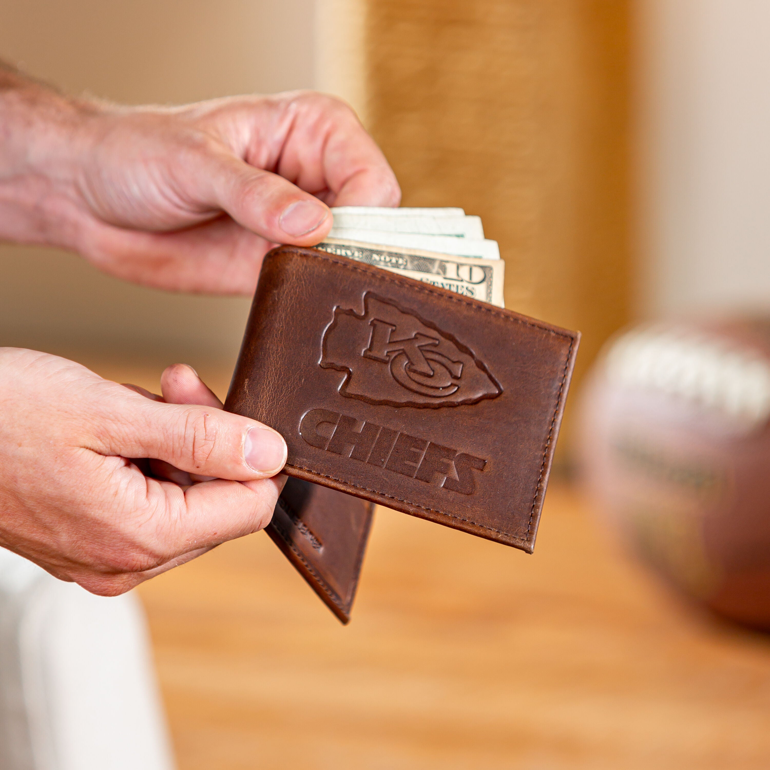 Kansas City Chiefs, Bi-Fold Wallet, Brown, CH, 100% Genuine Leather - Sports Gifts, Sports Memorabilia, Sports Collectibles, Fan Shop
