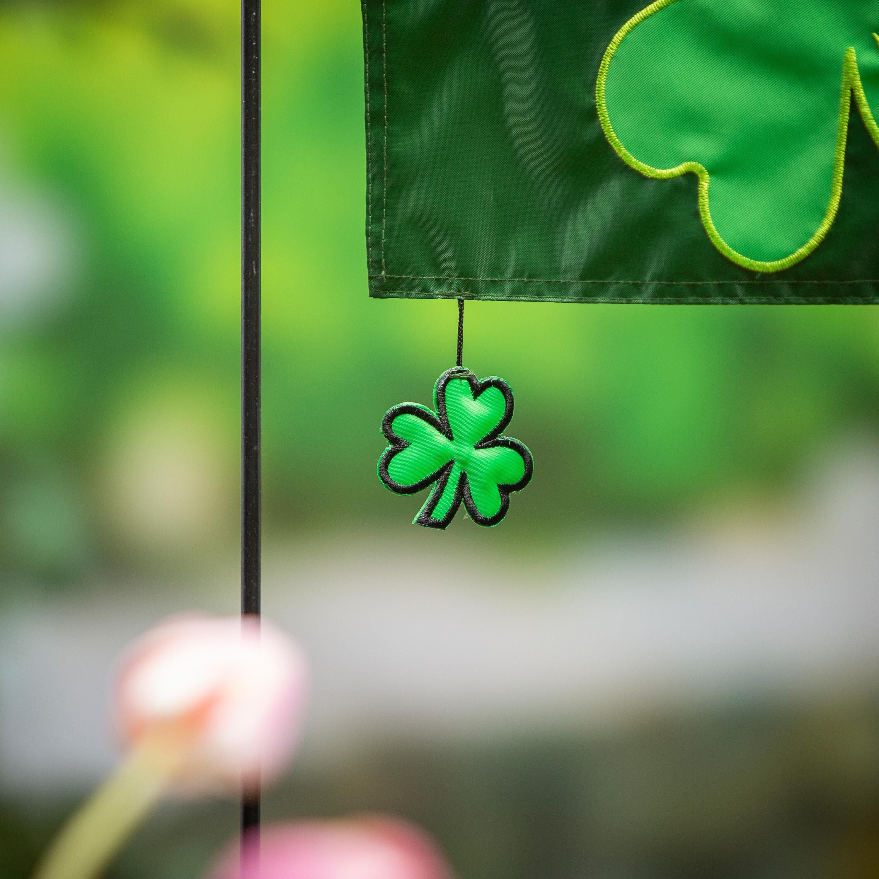 Shamrock's Basic Applique Garden Flag - Sports Gifts, Sports Memorabilia, Sports Collectibles, Fan Shop