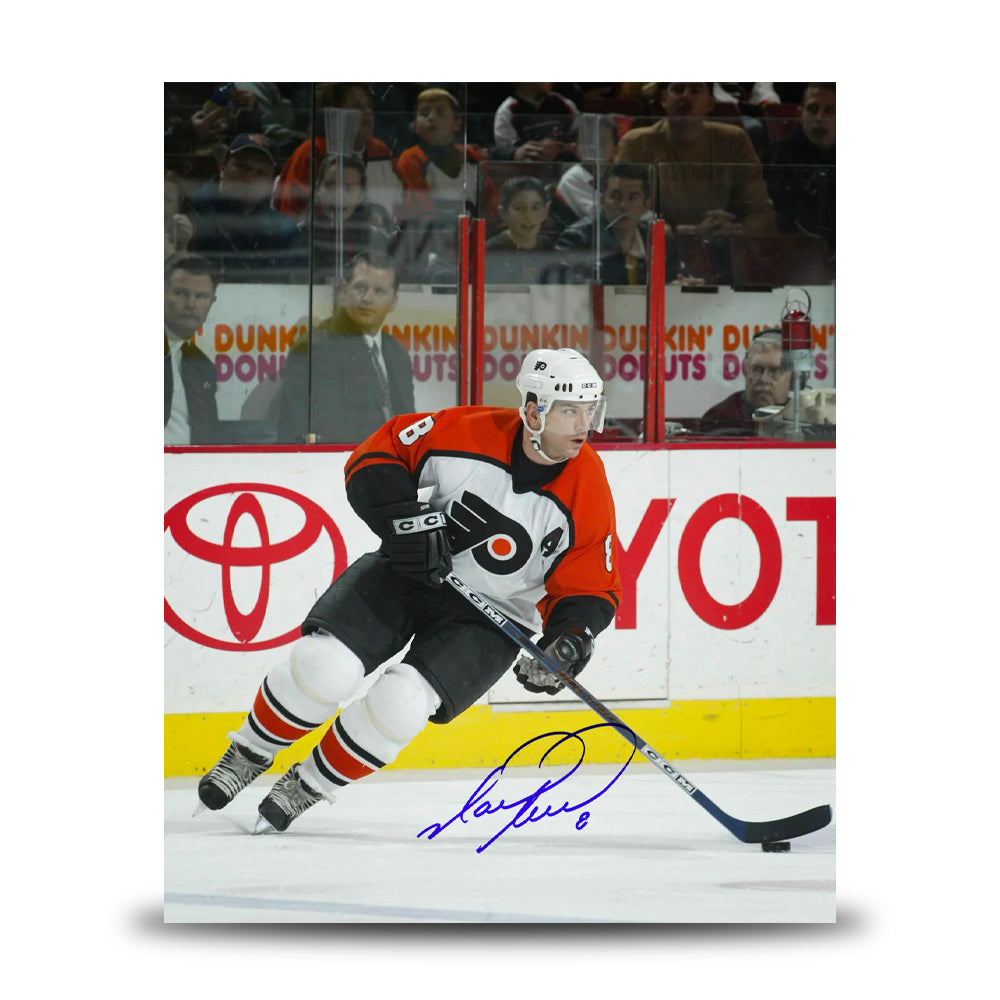 Mark Recchi in Action Philadelphia Flyers Autographed 16" x 20" Hockey Photo - Sports Collectibles, Sports Memorabilia, Sports Fan Shop, Sports Gifts