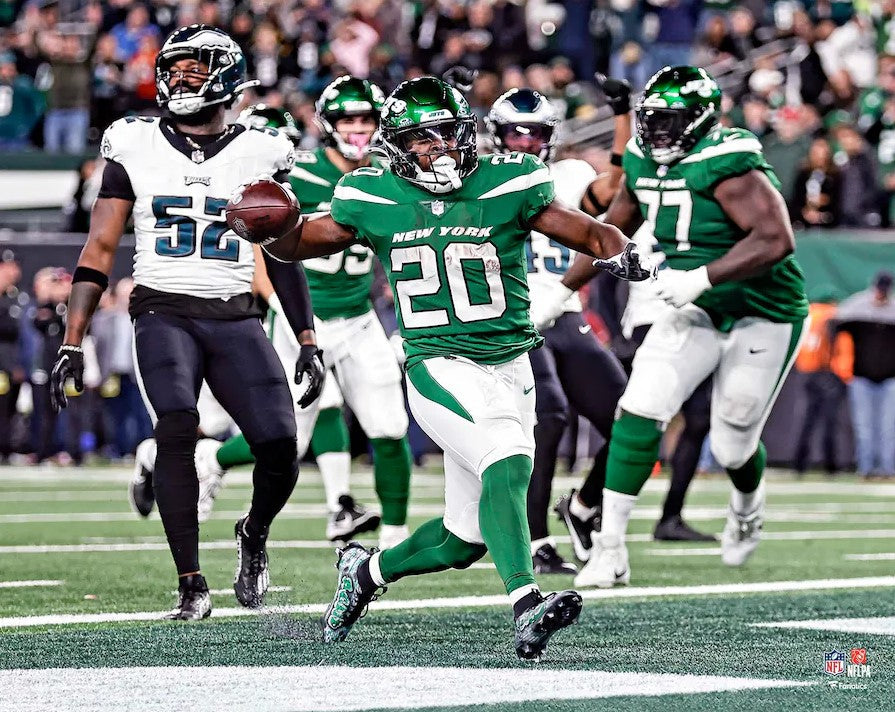 Breece Hall Touchdown Celebration New York Jets 8" x 10" Football Photo - Sports Collectibles, Sports Memorabilia, Sports Fan Shop, Sports Gifts