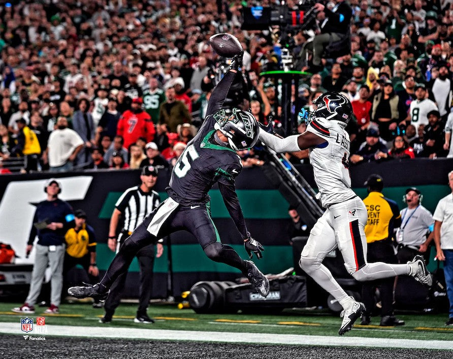 Garrett Wilson One-Handed Touchdown Catch New York Jets 8" x 10" Football Photo - Sports Collectibles, Sports Memorabilia, Sports Fan Shop, Sports Gifts