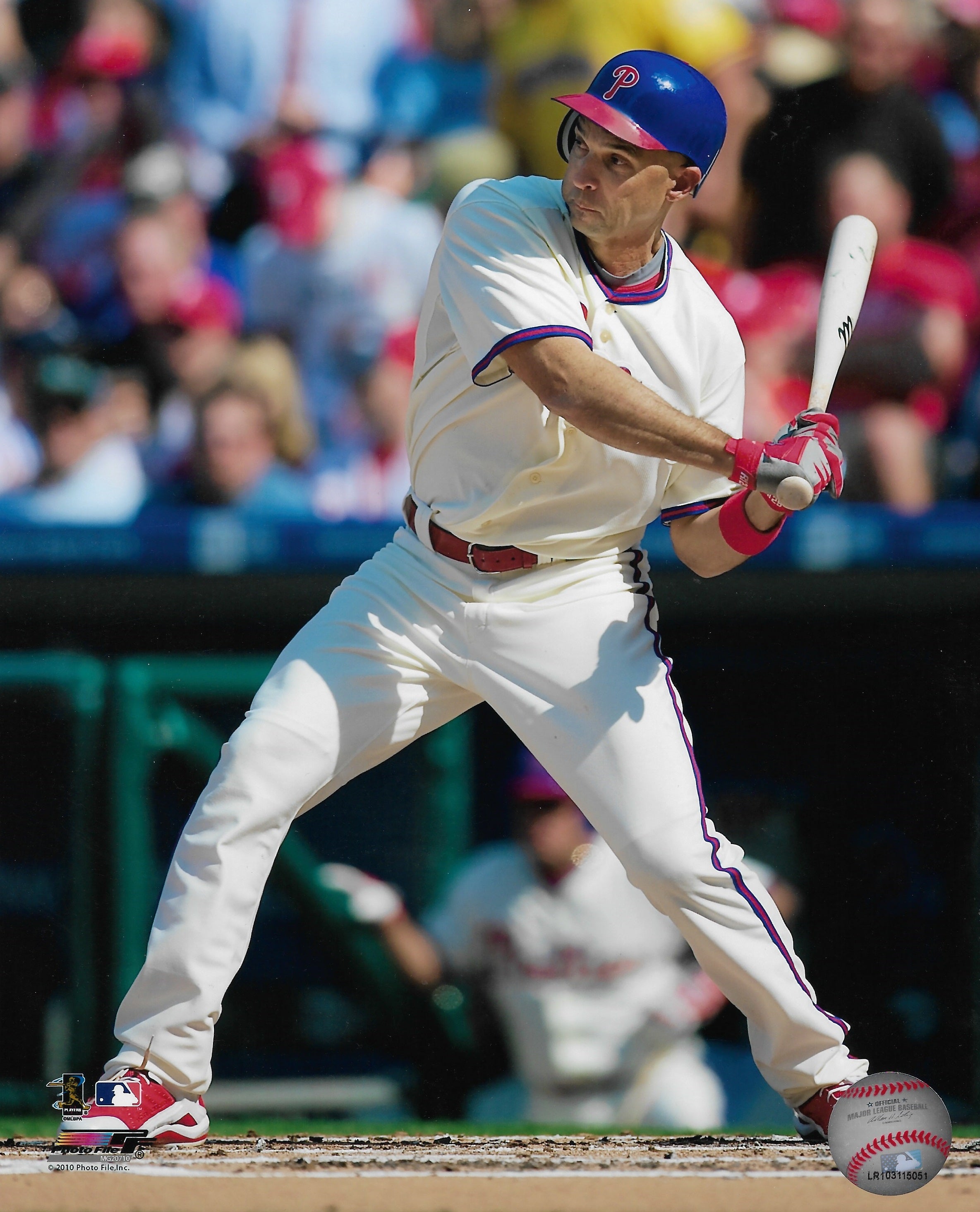 Raul Ibanez in Action Philadelphia Phillies 8" x 10" Baseball Photo - Sports Collectibles, Sports Memorabilia, Sports Fan Shop, Sports Gifts