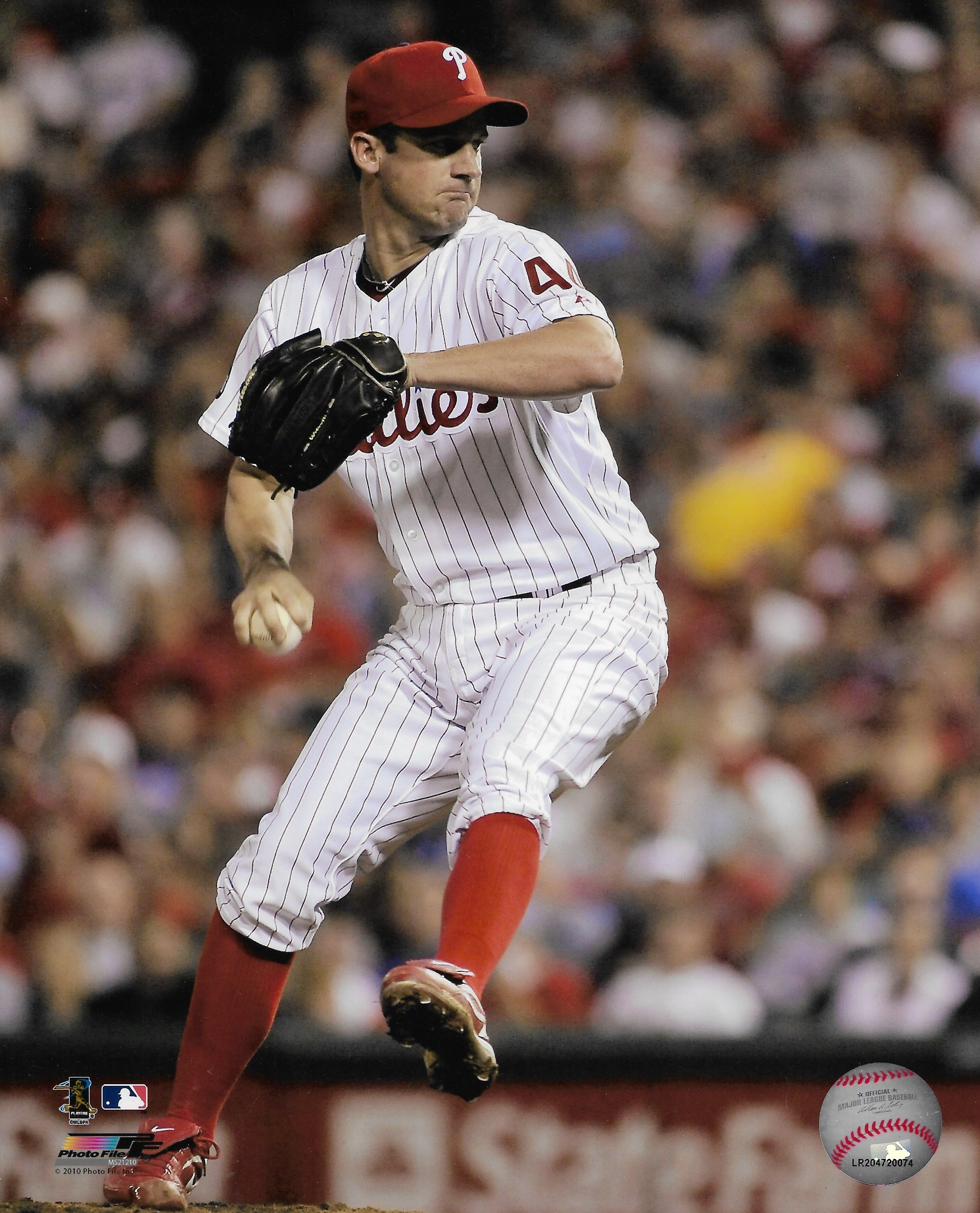 Roy Oswalt in Action Philadelphia Phillies 8" x 10" Baseball Photo - Sports Collectibles, Sports Memorabilia, Sports Fan Shop, Sports Gifts