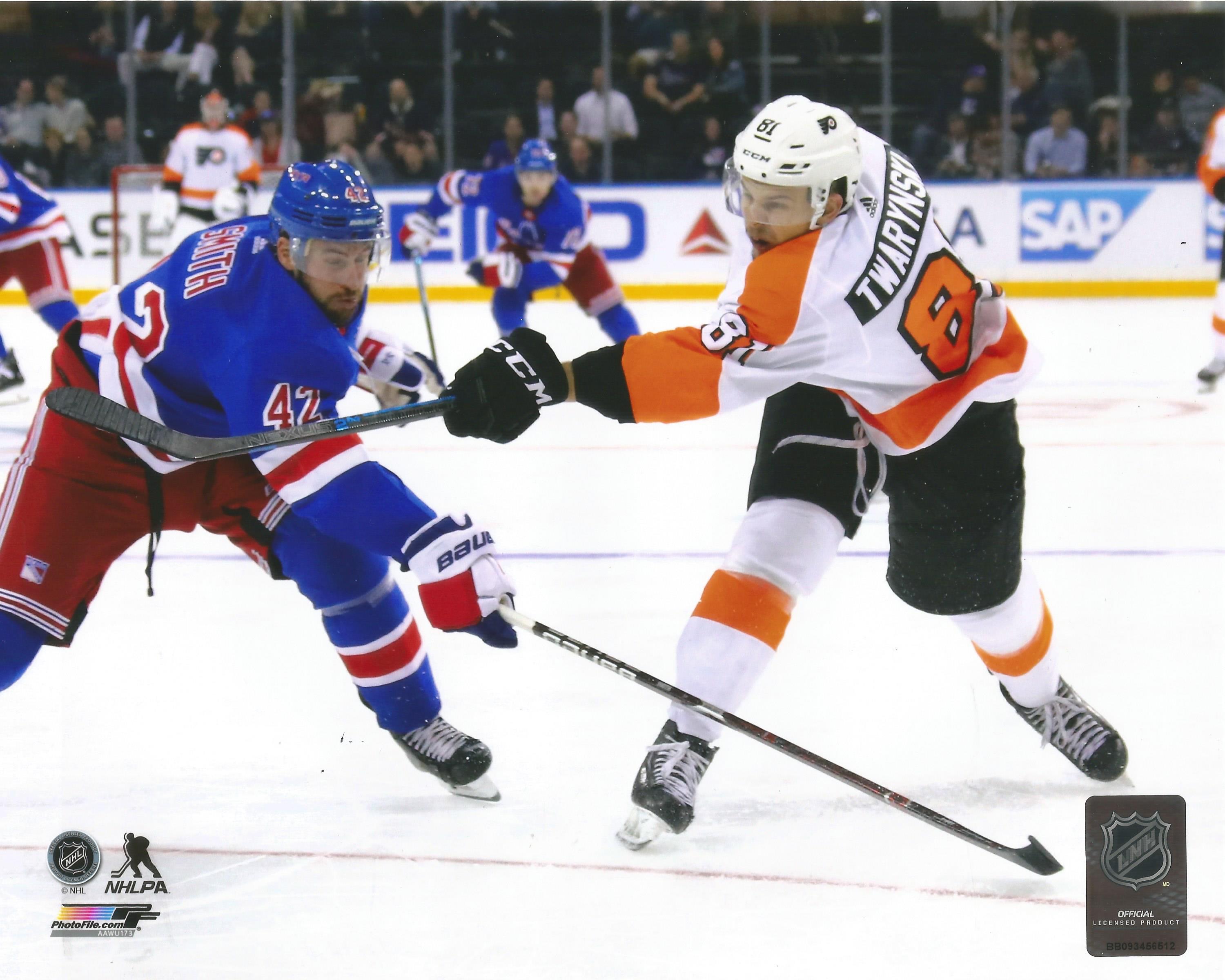 Carsen Twarynski Philadelphia Flyers in Action Hockey Photo - Sports Collectibles, Sports Memorabilia, Sports Fan Shop, Sports Gifts