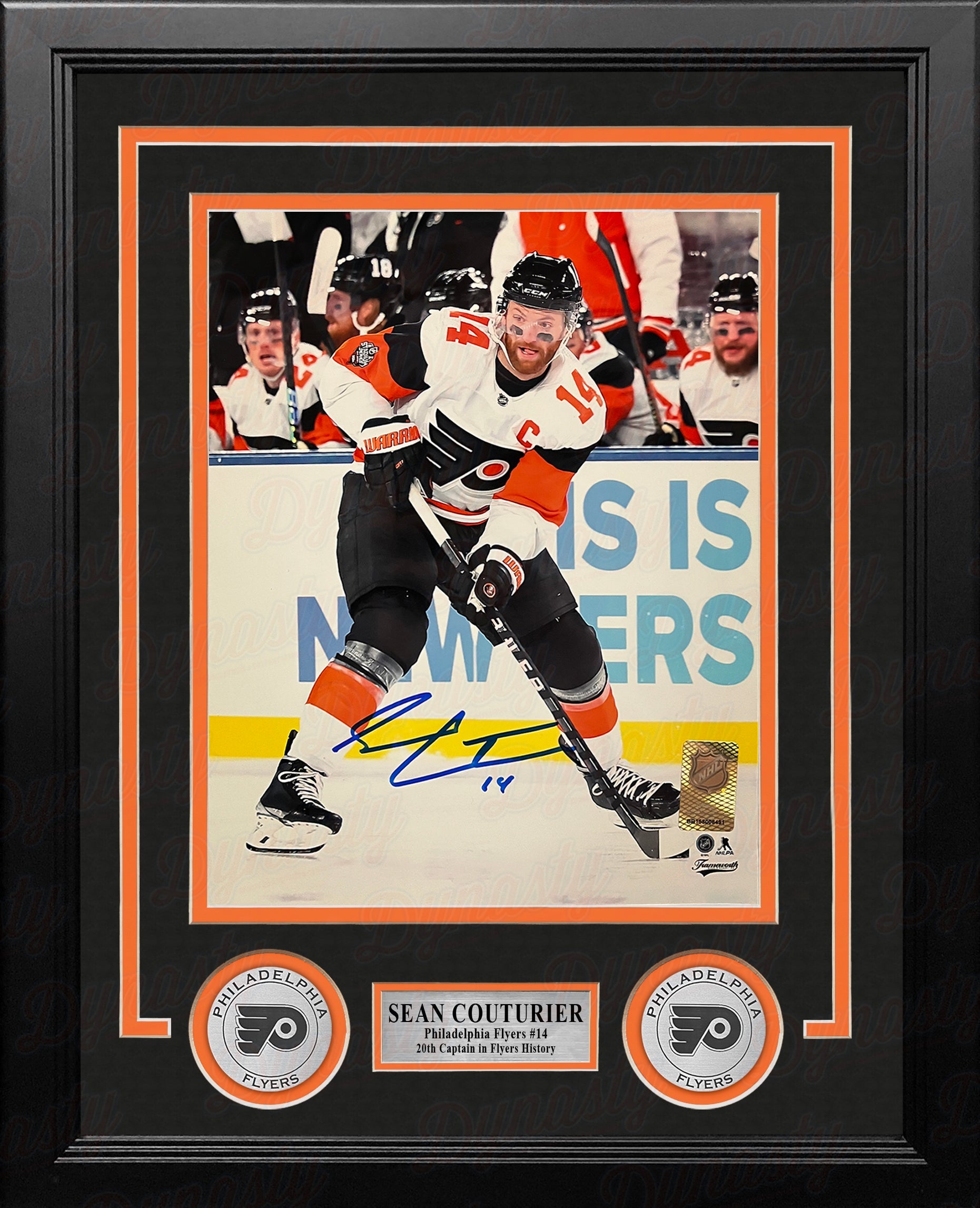 Sean Couturier 2024 Stadium Series Action Philadelphia Flyers Autographed 8x10 Framed Hockey Photo - Sports Collectibles, Sports Memorabilia, Sports Fan Shop, Sports Gifts