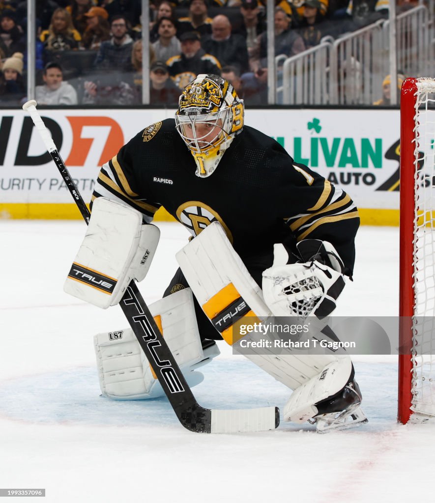 Jeremy Swayman Boston Bruins Goalie In Net NHL Photo - Sports Collectibles, Sports Memorabilia, Sports Fan Shop, Sports Gifts