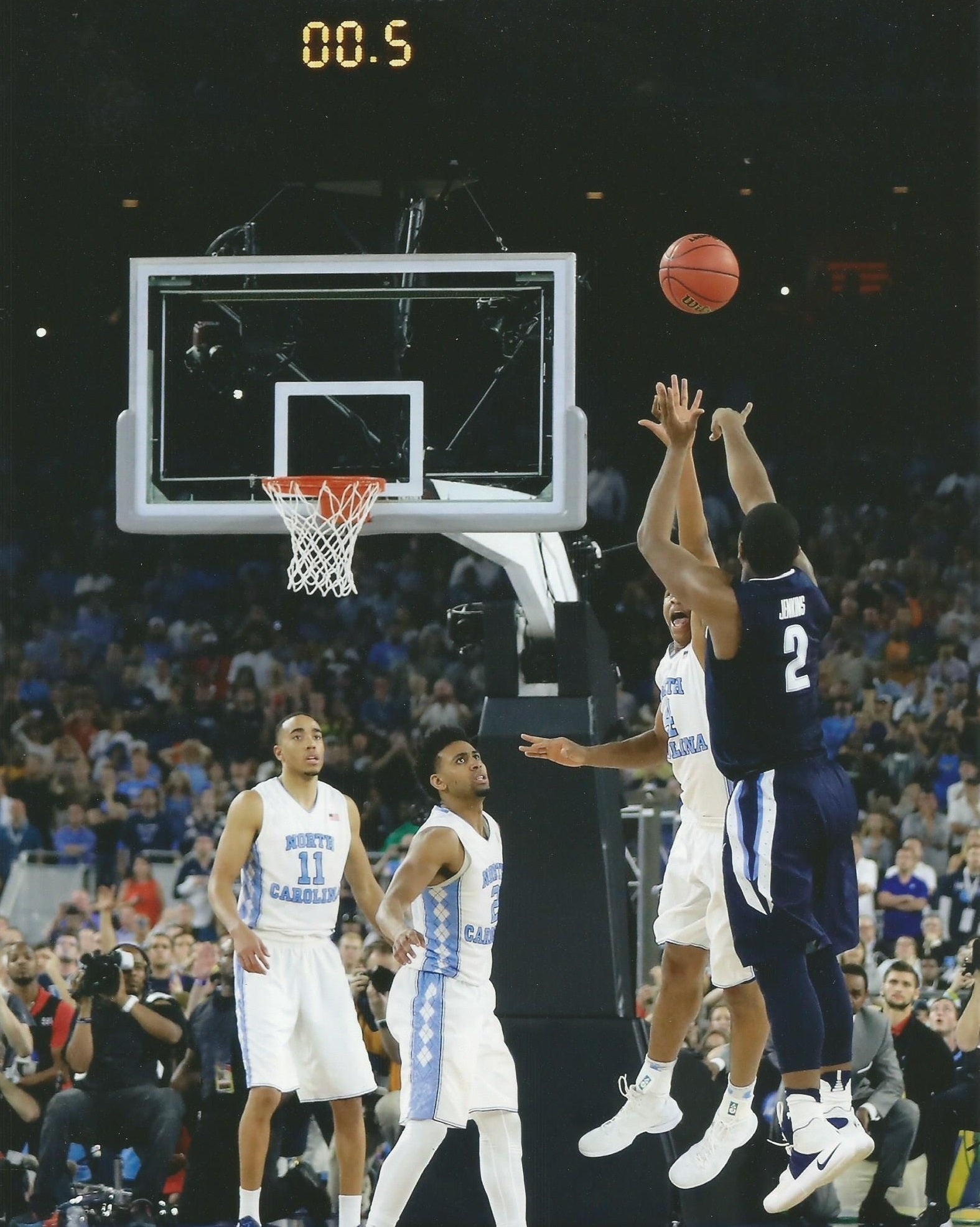 Kris Jenkins Villanova Wildcats 2016 NCAA Finals Buzzer Beater 8" x 10" College Basketball Photo - Sports Collectibles, Sports Memorabilia, Sports Fan Shop, Sports Gifts