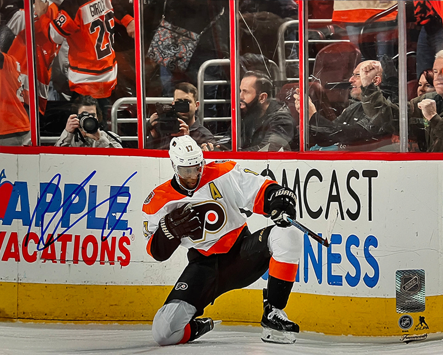 Wayne Simmonds Fist Pump Philadelphia Flyers Autographed 16" x 20" Hockey Photo - Sports Collectibles, Sports Memorabilia, Sports Fan Shop, Sports Gifts
