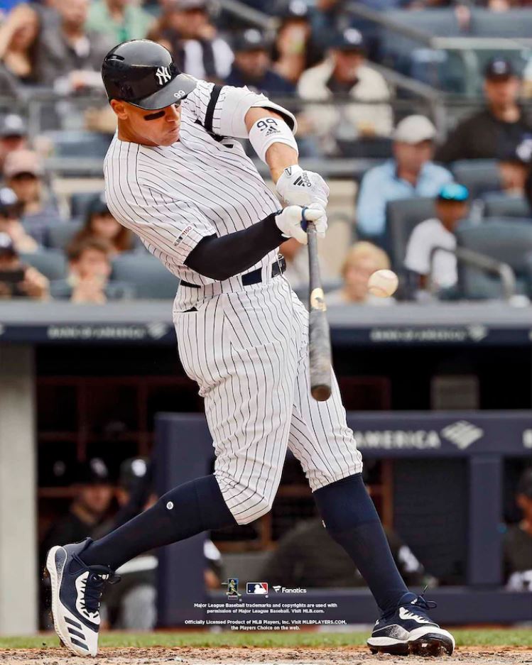 Aaron Judge in Action New York Yankees 8" x 10" Baseball Photo - Sports Collectibles, Sports Memorabilia, Sports Fan Shop, Sports Gifts