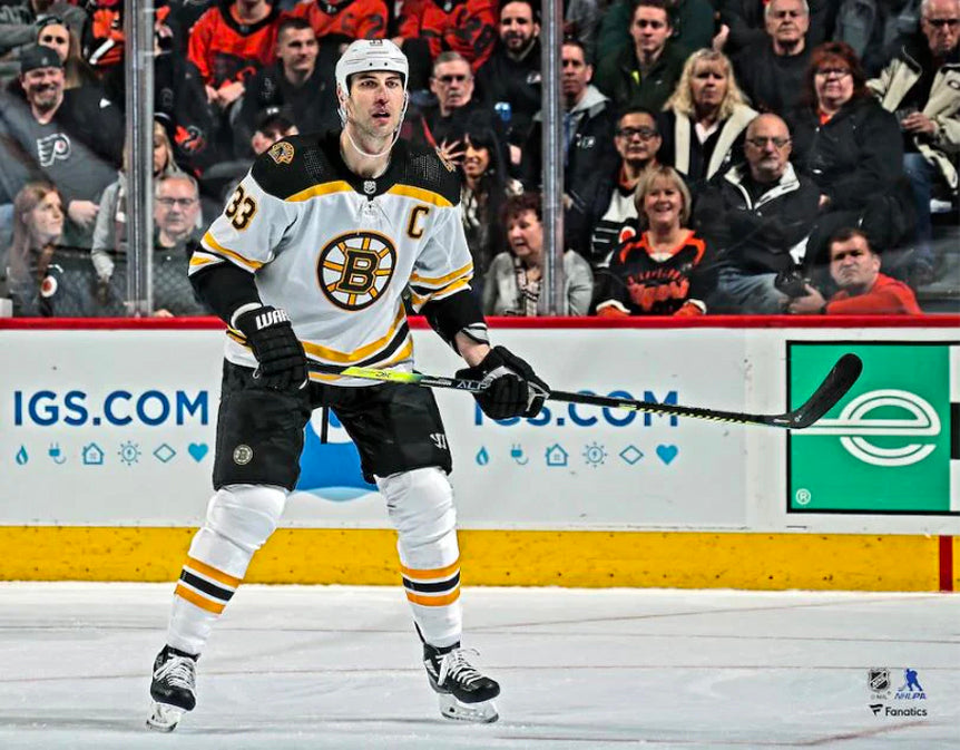 Zdeno Chara in Action Boston Bruins 8" x 10" Hockey Photo - Sports Collectibles, Sports Memorabilia, Sports Fan Shop, Sports Gifts