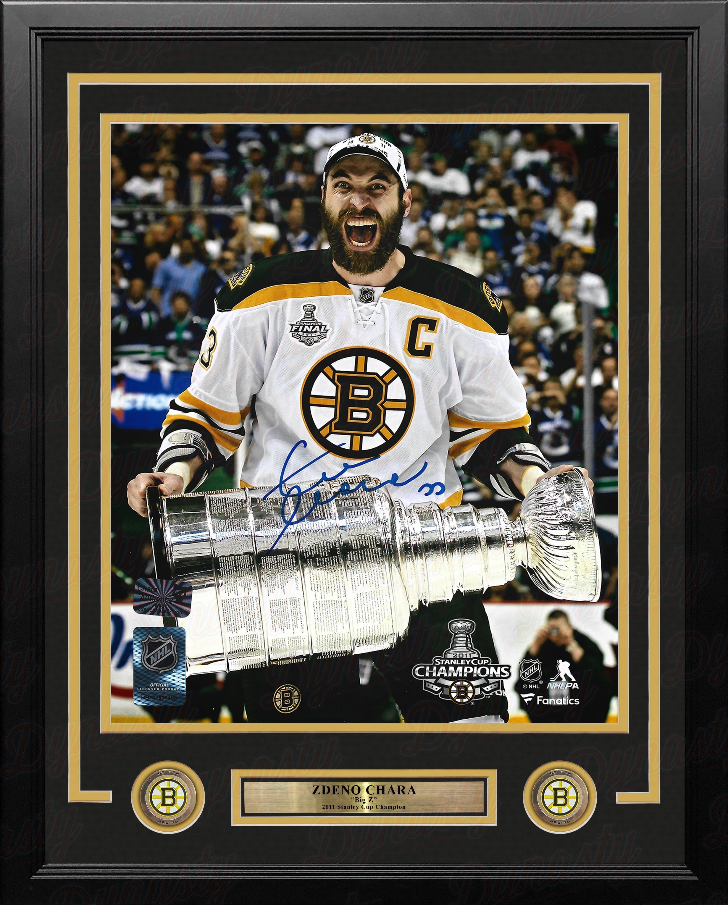 Zdeno Chara 2011 Stanley Cup Boston Bruins Autographed 16" x 20" Framed Hockey Photo - Sports Collectibles, Sports Memorabilia, Sports Fan Shop, Sports Gifts