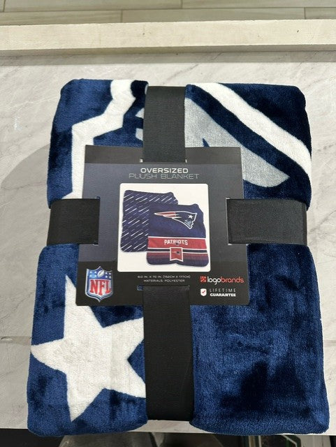 New England Patriots 60" x 70" Super Plush Throw Blanket - Sports Collectibles, Sports Memorabilia, Sports Fan Shop, Sports Gifts