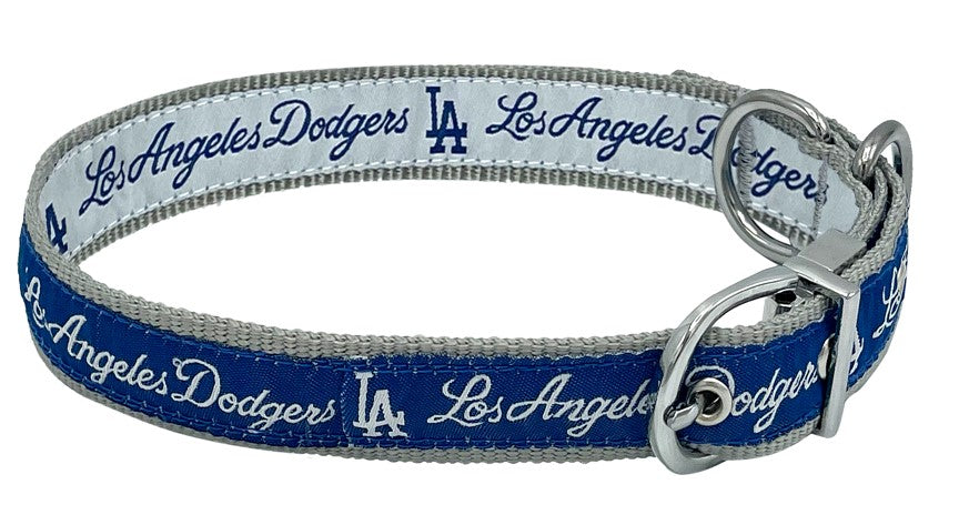Los Angeles Dodgers Reversible Collar Pets First - 757 Sports Collectibles