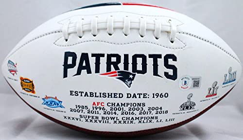Damien Harris Autographed New England Patriots Logo Football-Beckett W Hologram Black - 757 Sports Collectibles
