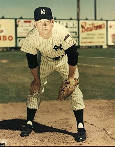 Yankees Mickey Mantle 8x10 PhotoFile Fielding Stance Photo Un-signed - 757 Sports Collectibles