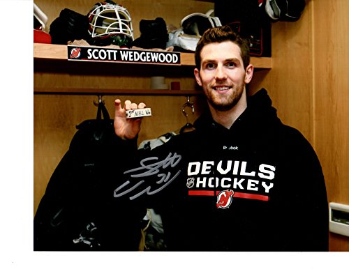 New Jersey Devils Scott Wedgewood signed 8x10 photo
