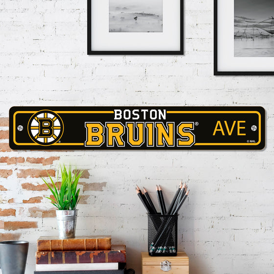 Boston Bruins Team Color Street Sign Décor 4in. X 24in. Lightweight